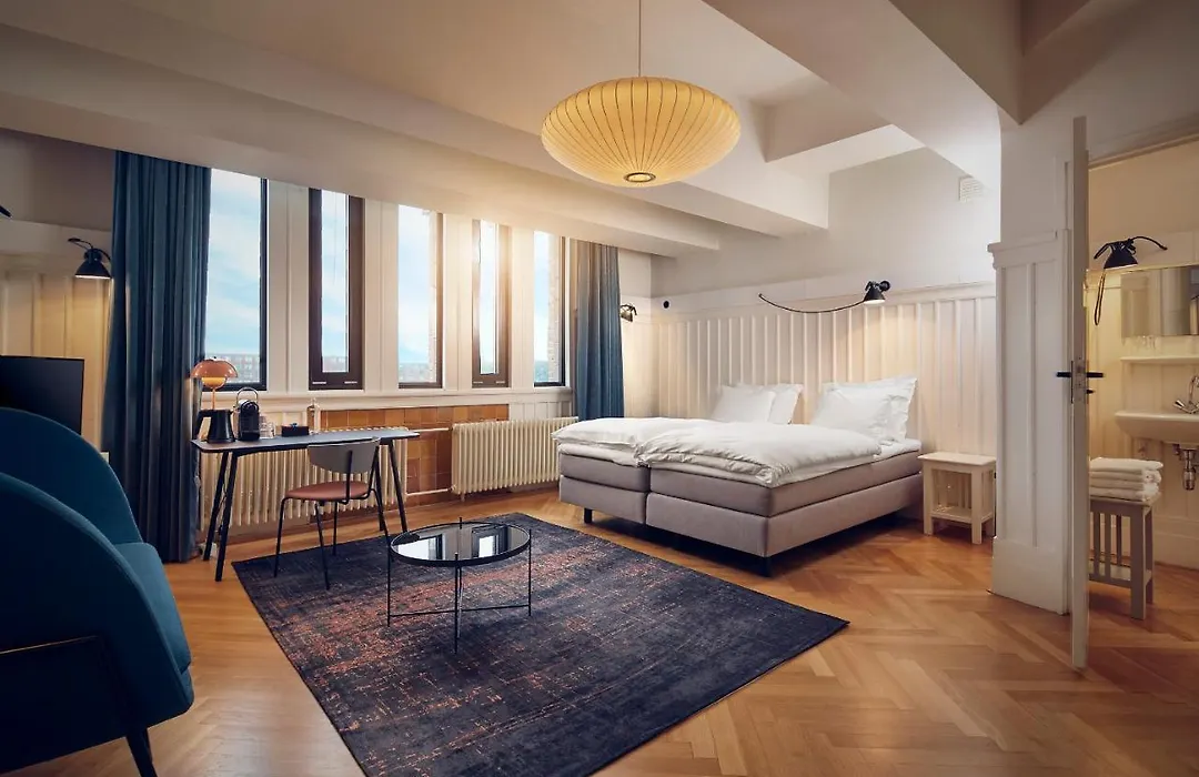 Lloyd Hotel-1